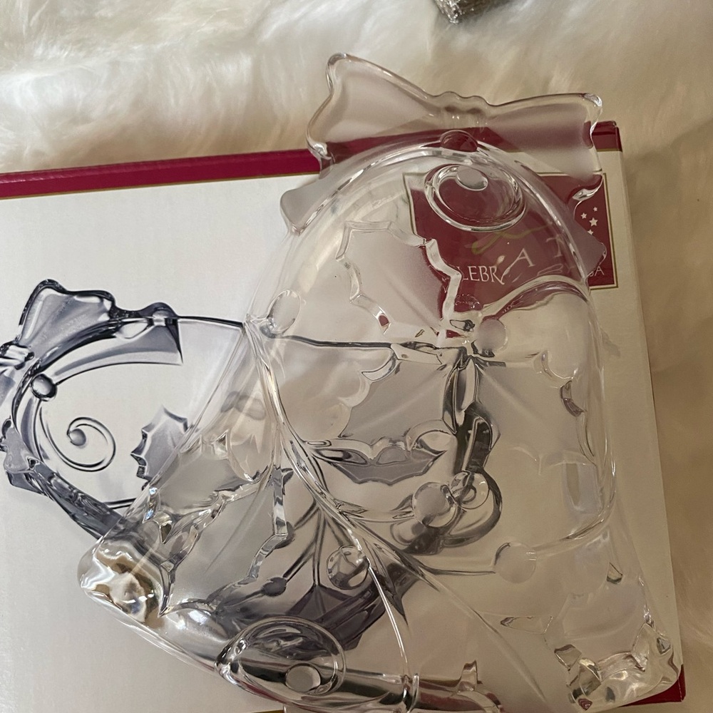 Mikasa Bell dish